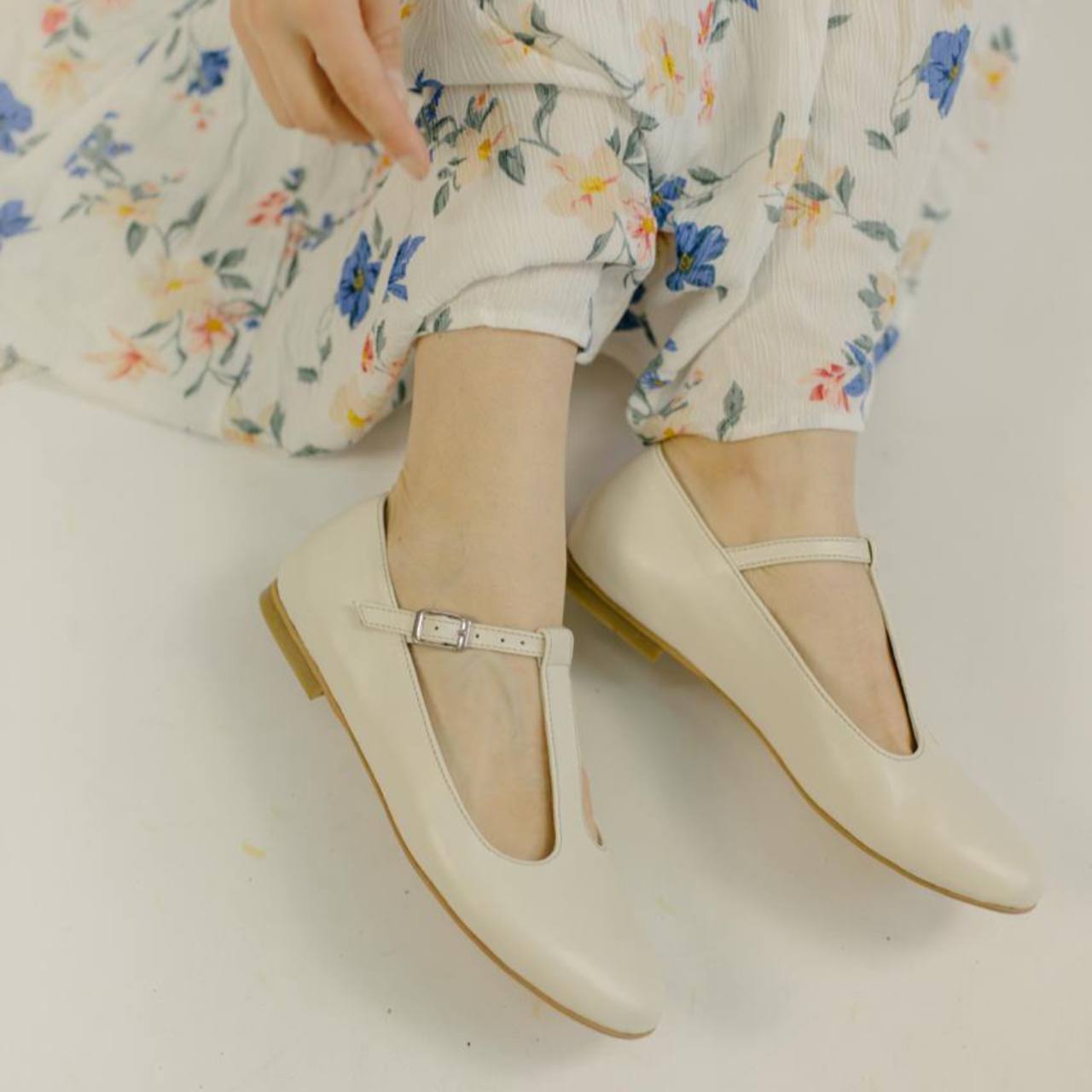 T-Strap Mary Jane Ballet Flats in Beige Leather