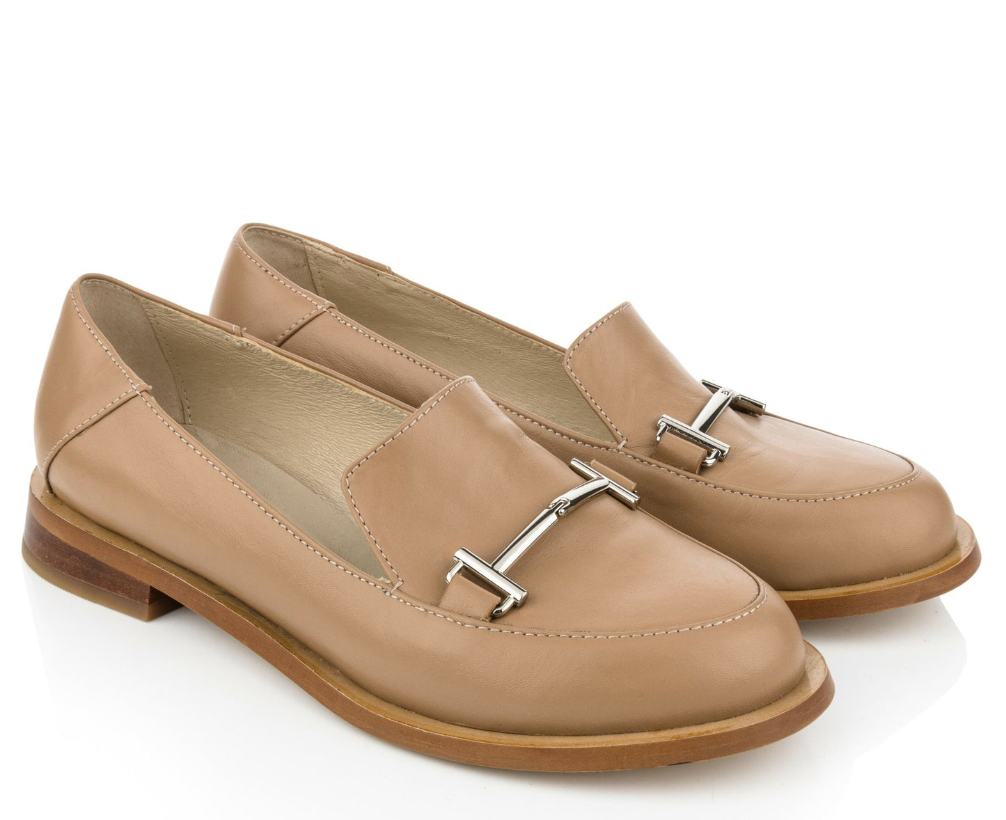 Loafer Shoes Round Toe Beige Leather With Silver Chain Personalized